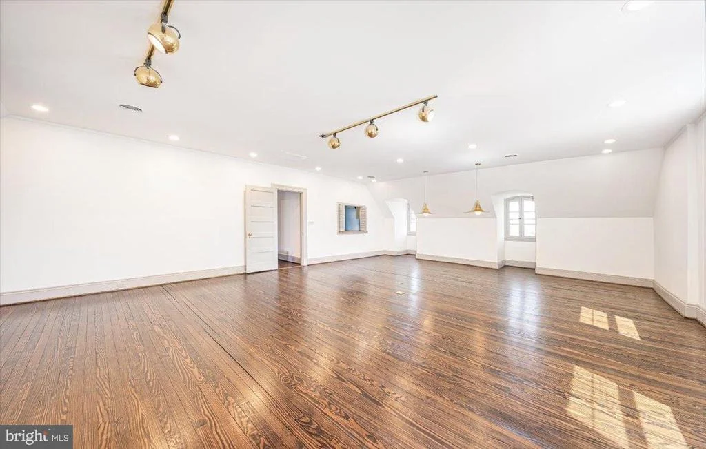 Photo of 54 RIDGE ROAD