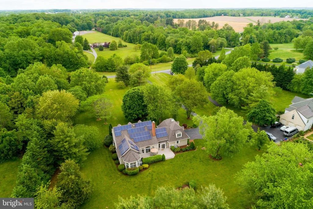 Photo of 6504 GRIFFITH ROAD
