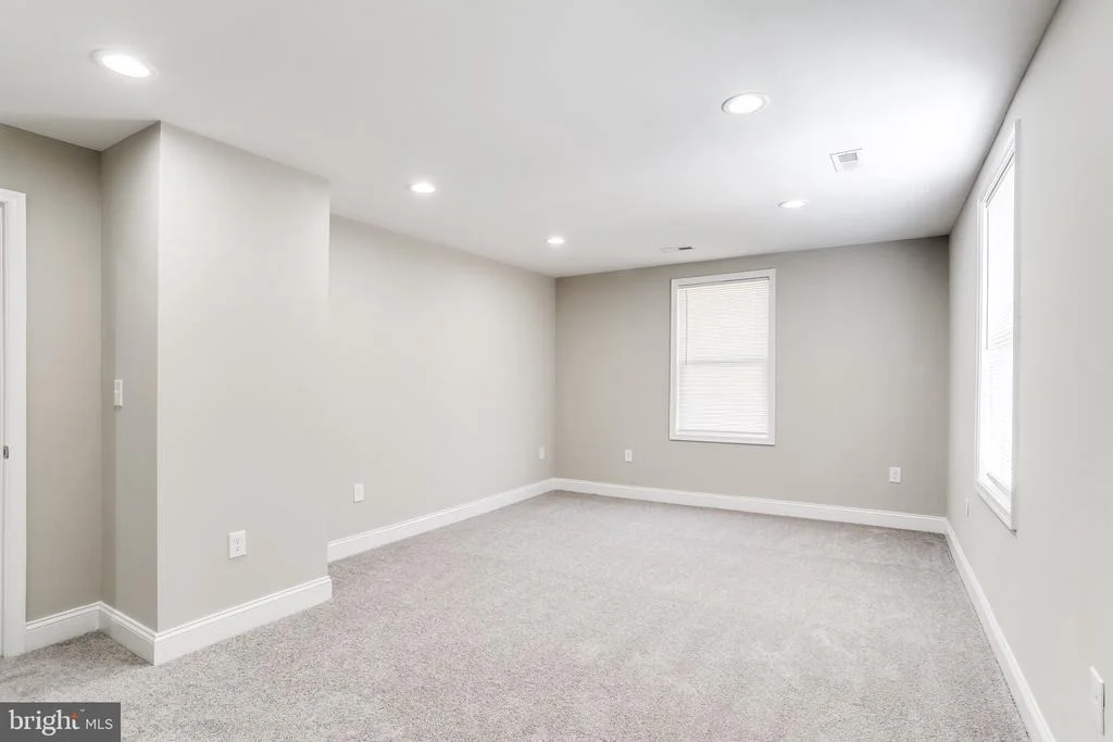 Photo of 7939 WISE AVENUE
