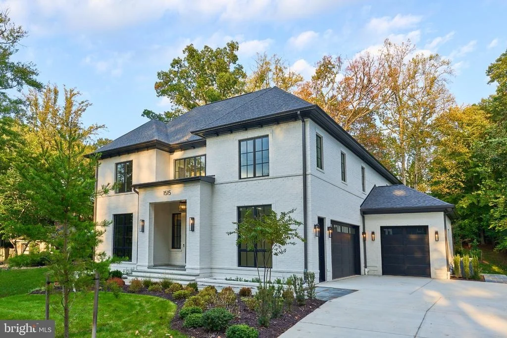 Photo of 1515 CRESTWOOD LANE