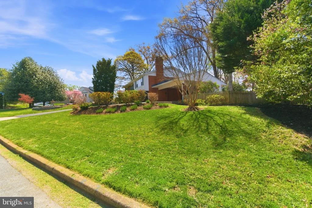 Photo of 6535 OLD CHESTERBROOK ROAD
