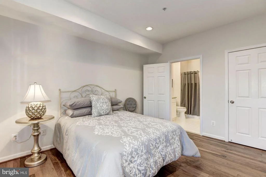 Photo of Unit M at 1307 WINDLEAF DRIVE