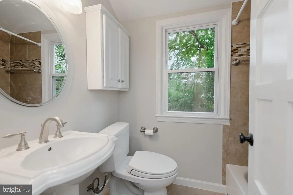 Photo of 5933 WILLIAMSBURG ROAD