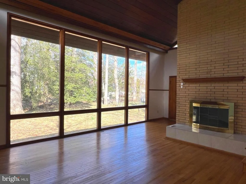 Photo of 102 OAK DRIVE