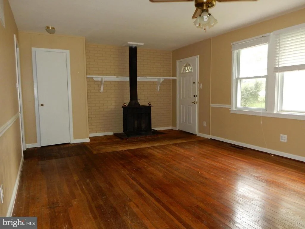 Photo of 1131 PARRISH DRIVE