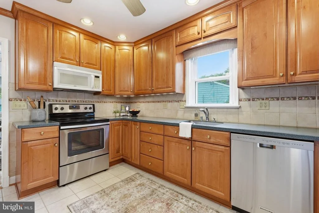 Photo of 122 KUETHE DRIVE