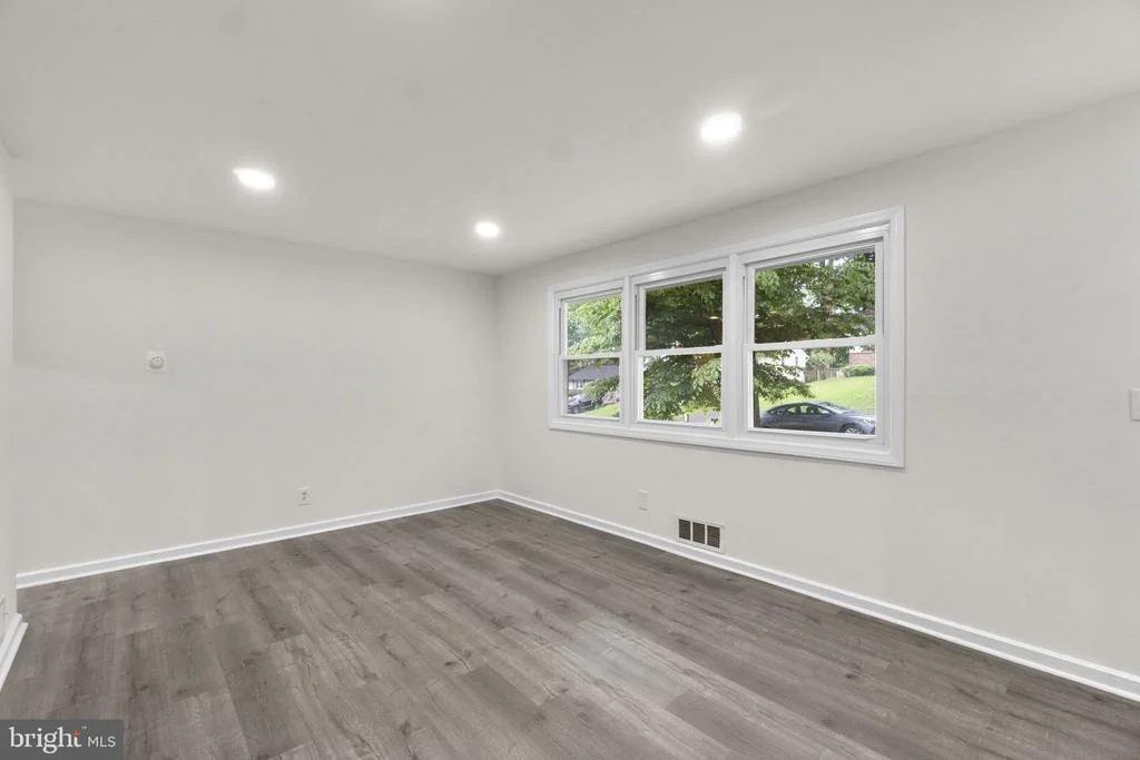 Photo of 3658 CLIFMAR ROAD