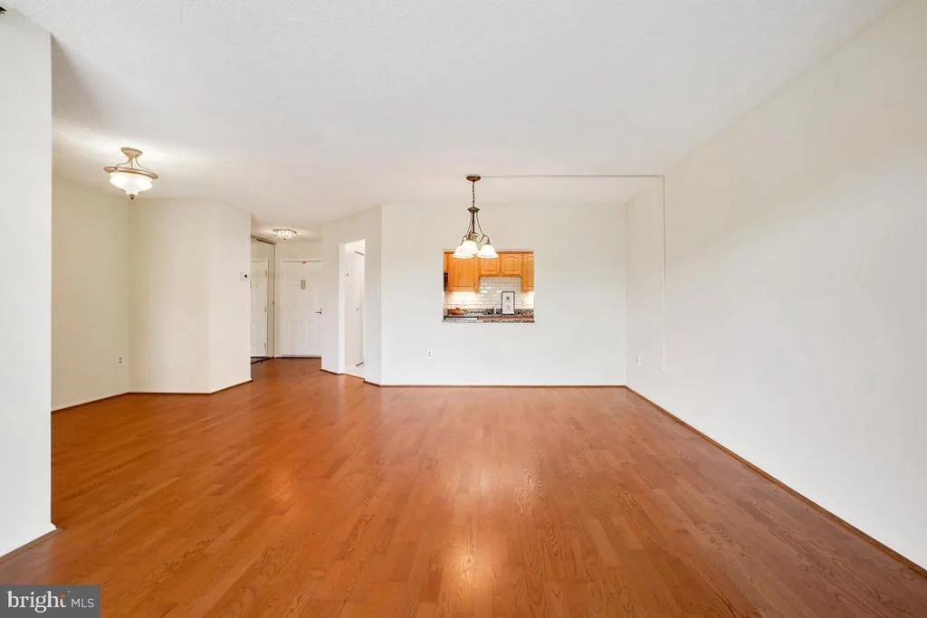 Photo of Unit 1724 at 15101 INTERLACHEN DRIVE