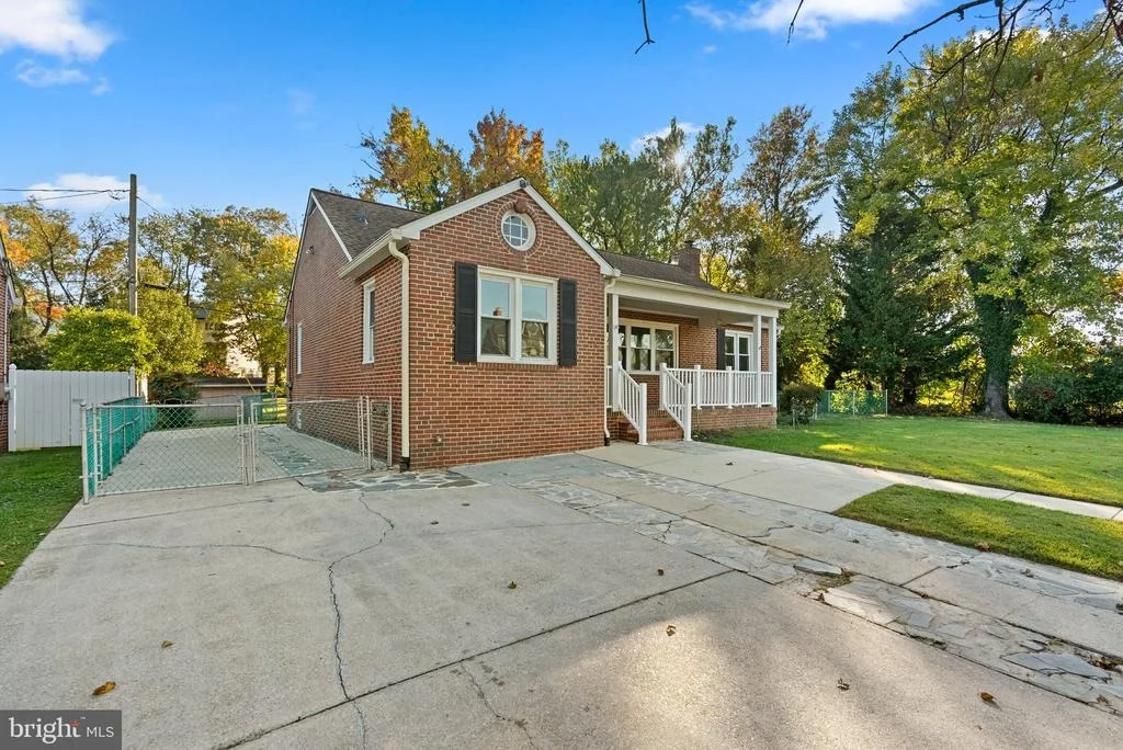 Photo of 531 FOREST VIEW ROAD