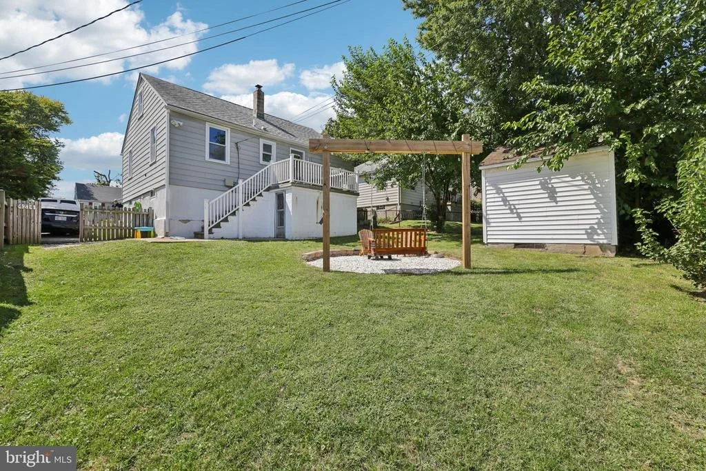 Photo of 4214 THORNCLIFF ROAD