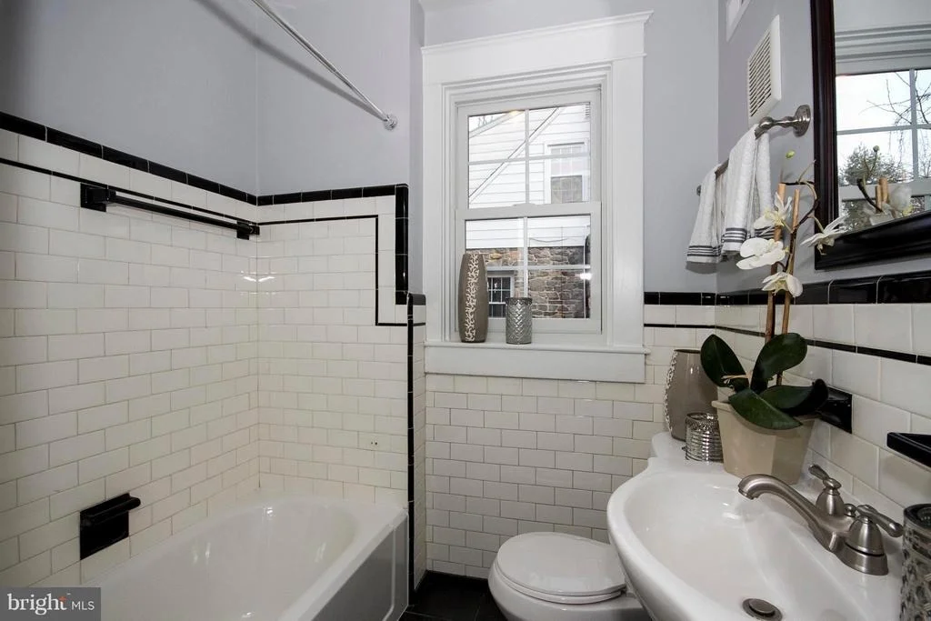Photo of 800 WARWICK ROAD