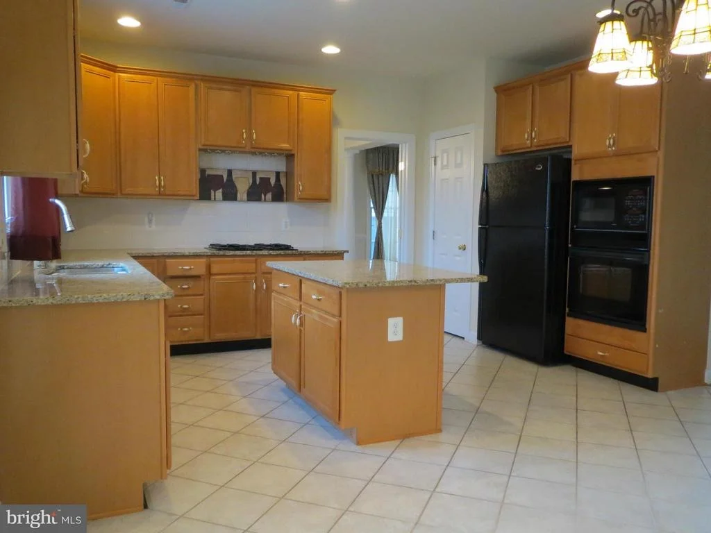 Photo of 21920 MANOR CREST LANE
