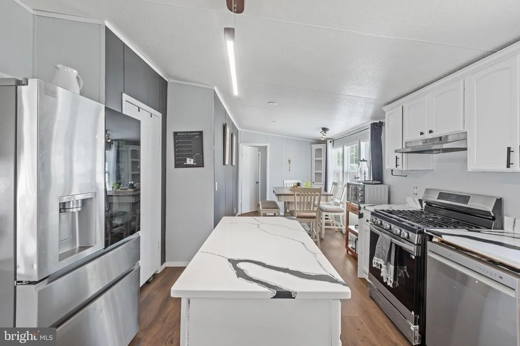 Photo of 43 MIDWAY AVENUE