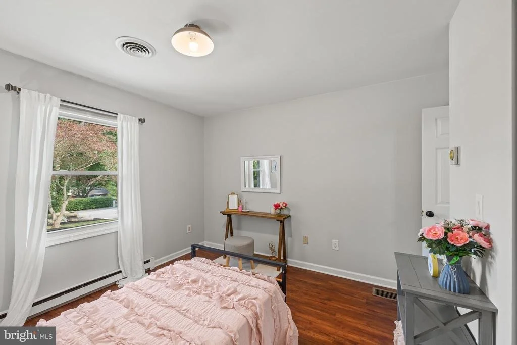 Photo of 223 PINEVIEW DRIVE