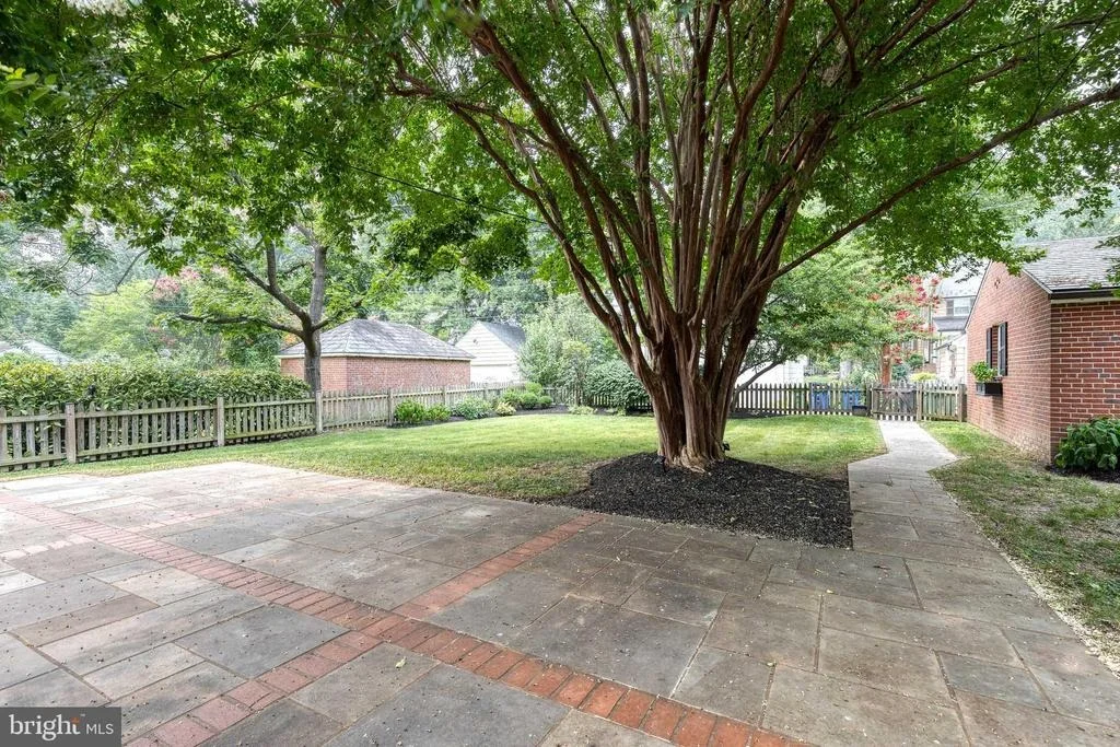 Photo of 336 BROADMOOR ROAD