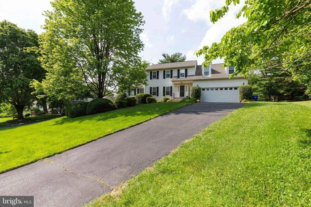 Photo of 1811 CLOVERMEADOW DRIVE