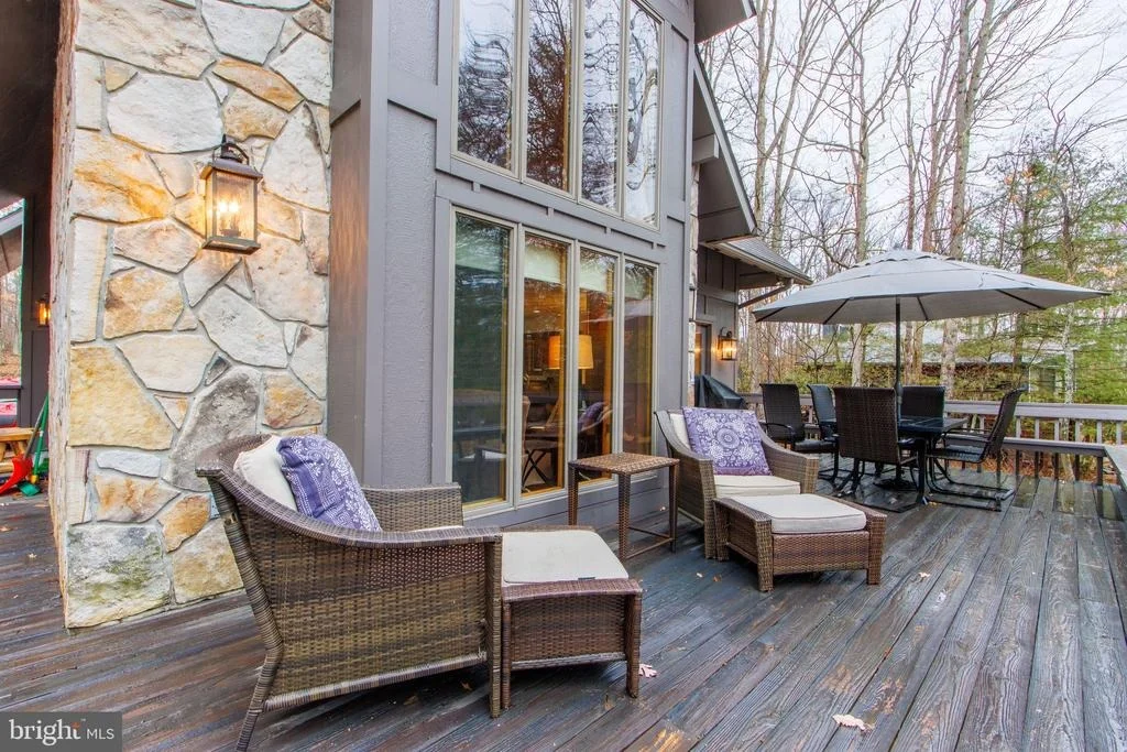 Photo of 925 PINE TREE POINT ROAD