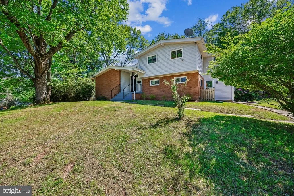 Photo of 300 GILSAN COURT