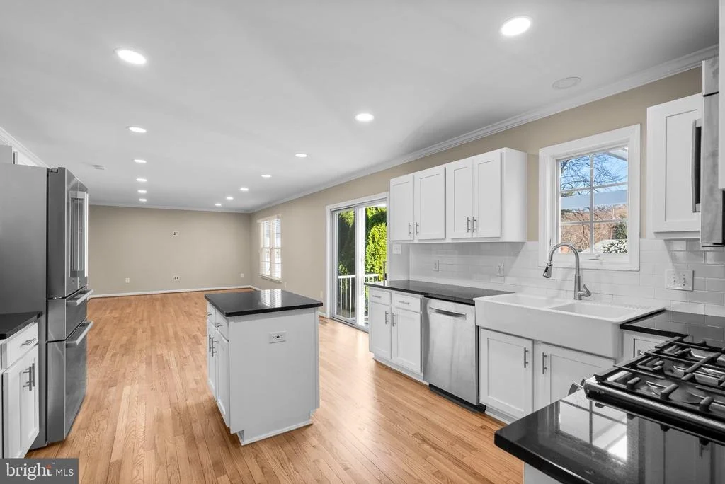 Photo of 1117 CRESTHAVEN DRIVE