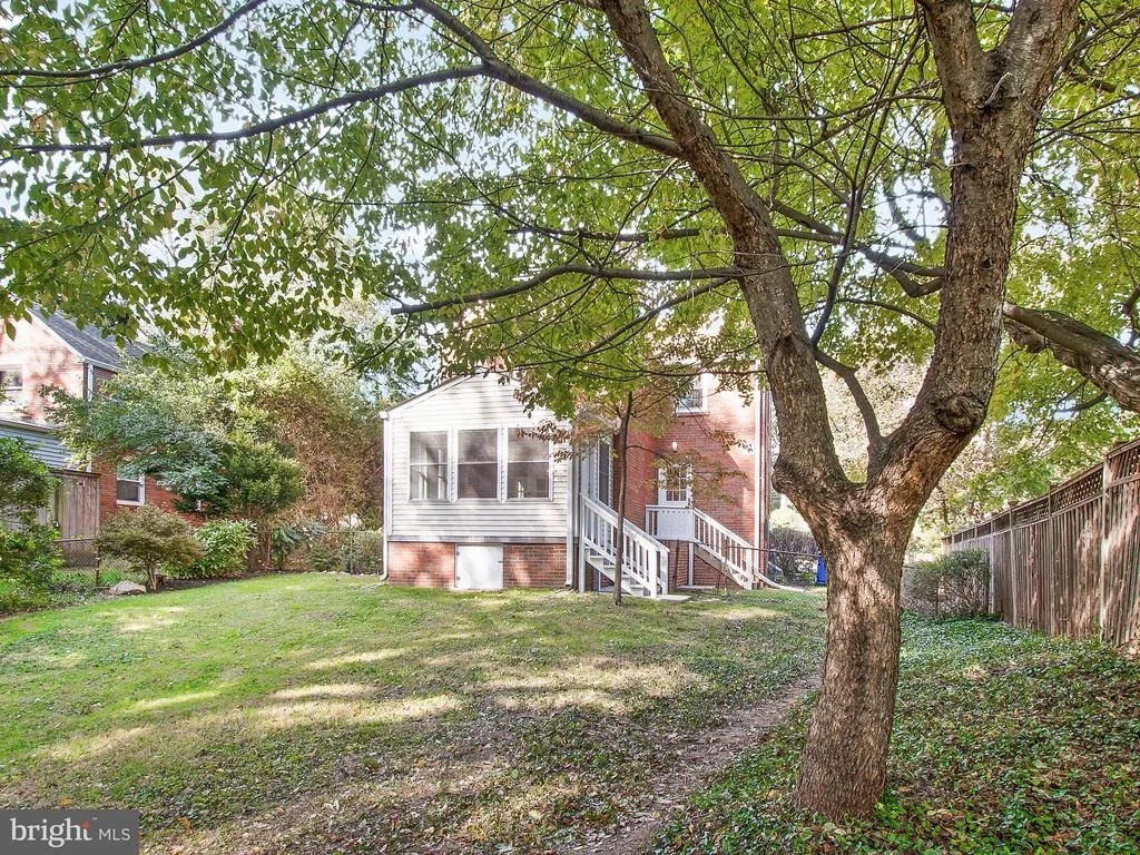 Photo of 9419 RUSSELL ROAD
