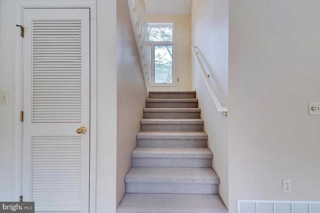 Photo of 208 POND VIEW DRIVE