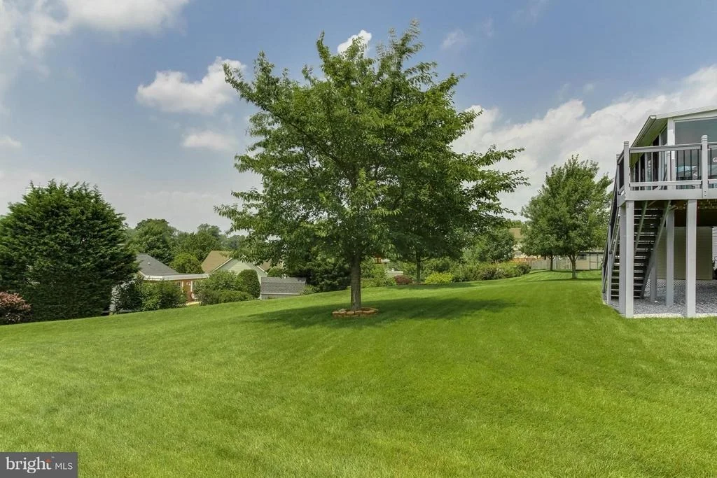 Photo of 1004 GULLO ROAD