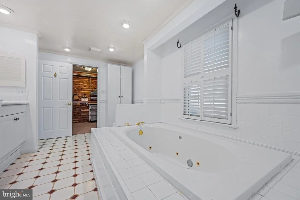 Photo of 6 STARLIGHT COURT