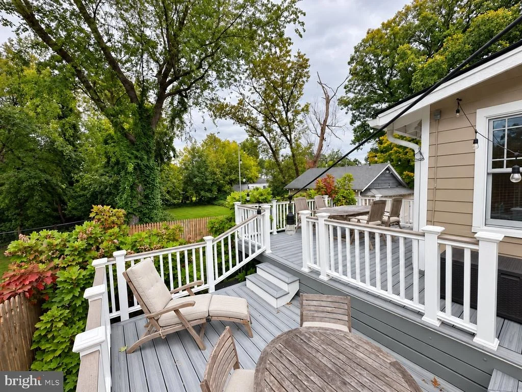 Photo of 3113 2ND ROAD N