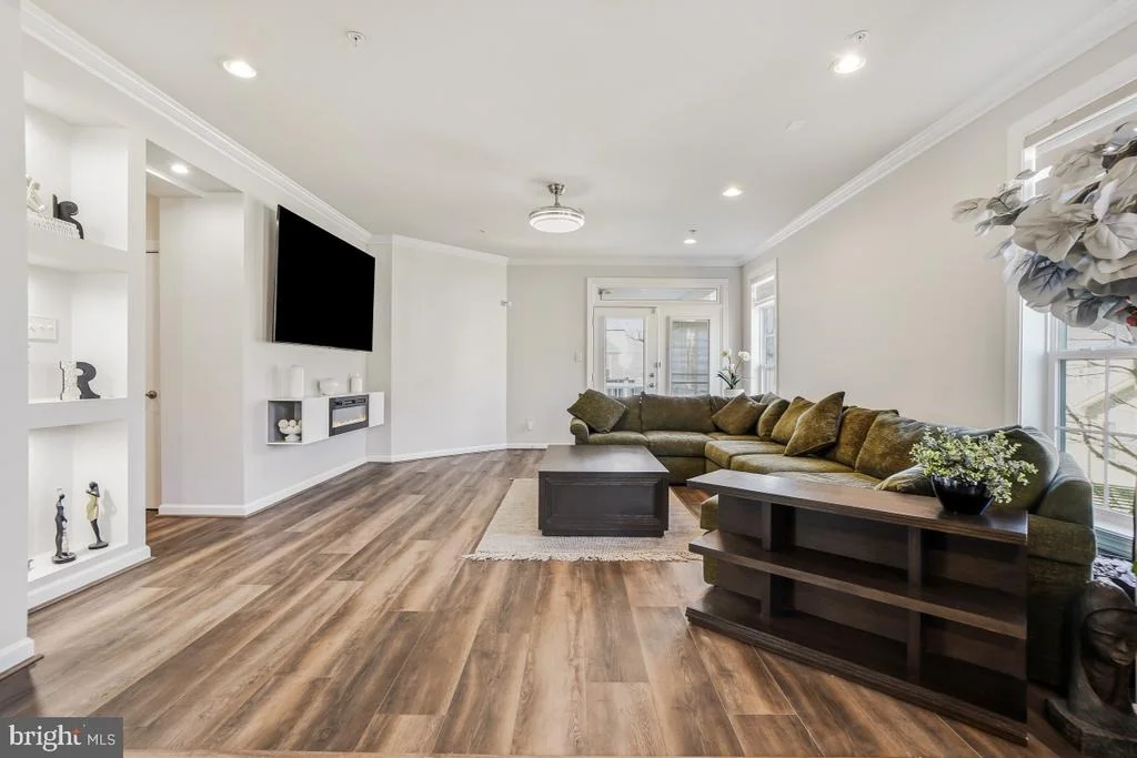 Photo of 15312 SIR EDWARDS DRIVE