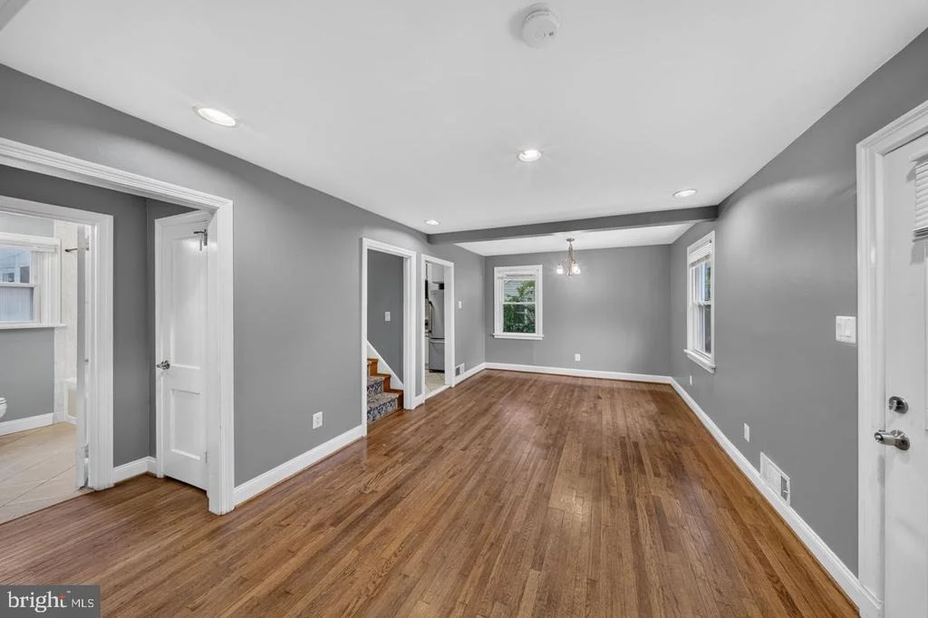 Photo of 2712 NEWTON STREET