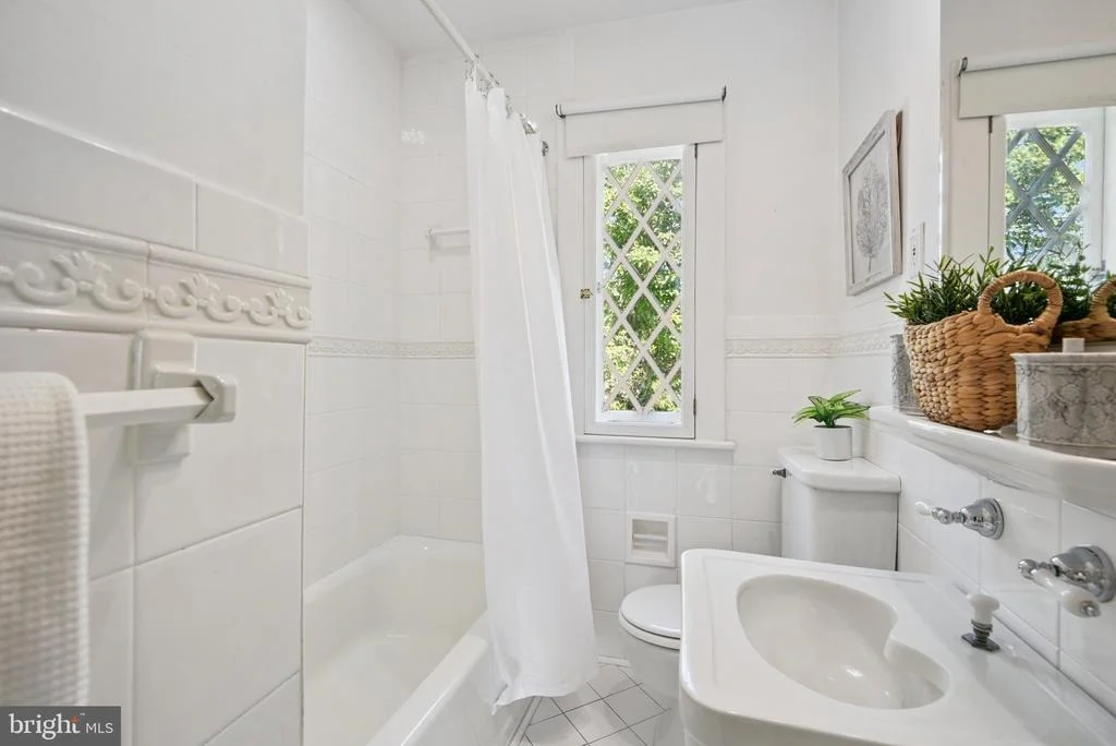 Photo of 105 SUMMERFIELD ROAD
