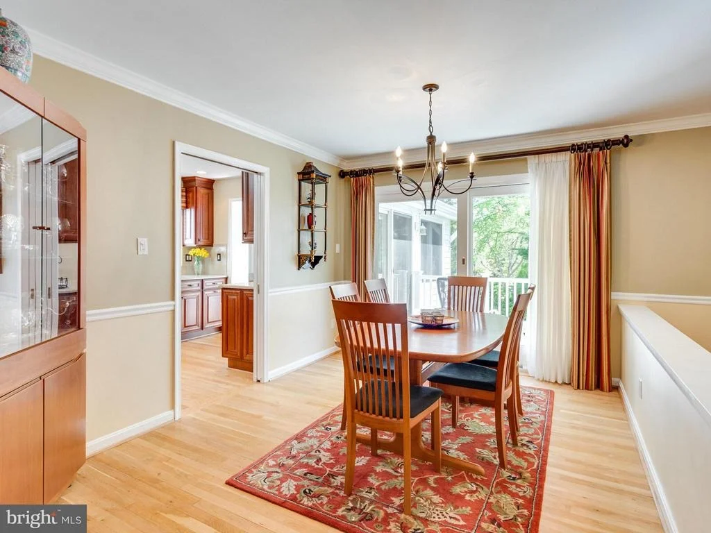 Photo of 1827 DEER DRIVE