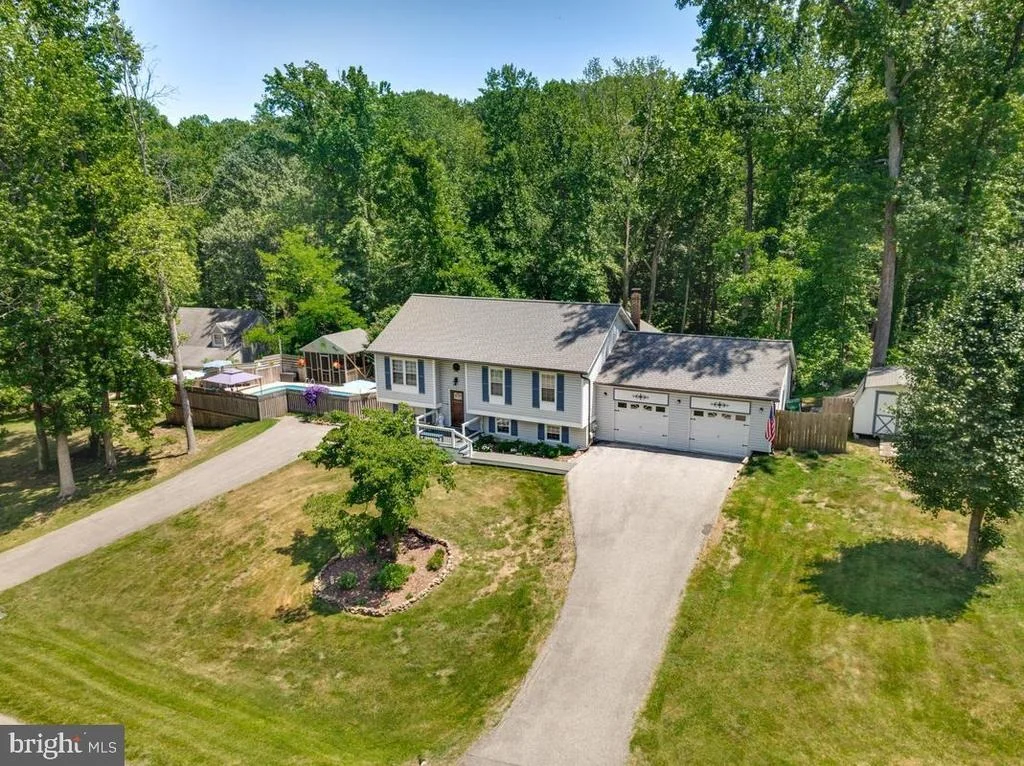 Photo of 9017 MEGAN CIRCLE
