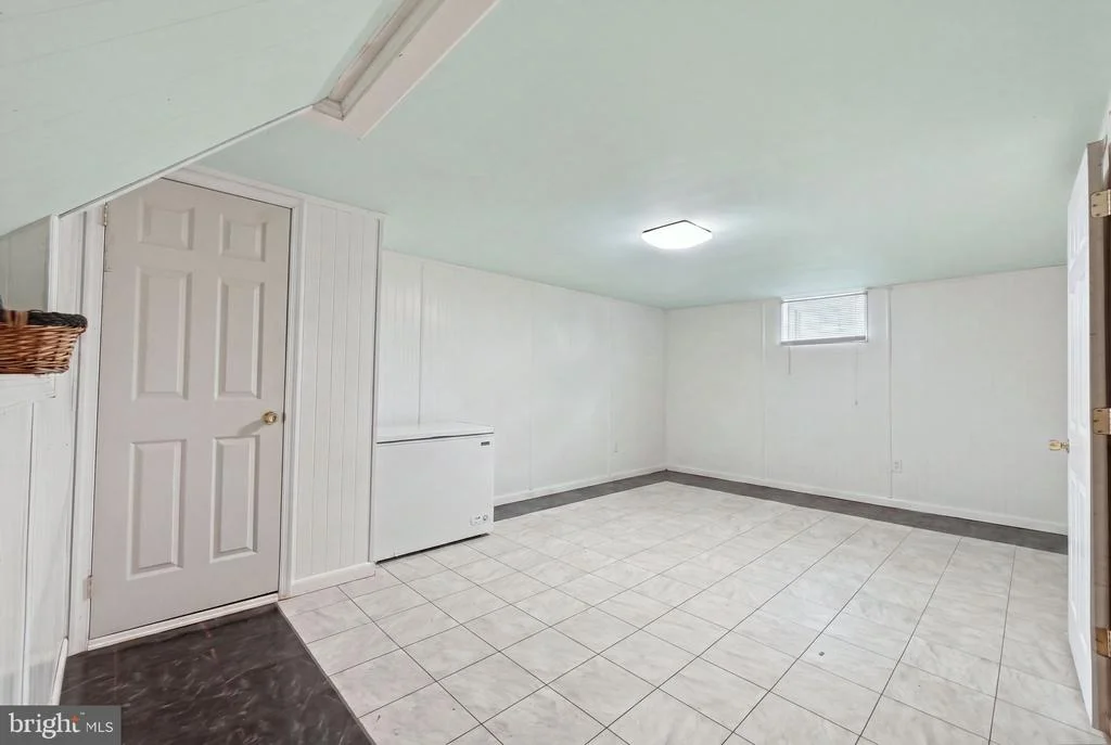 Photo of 7518 DOVER LANE