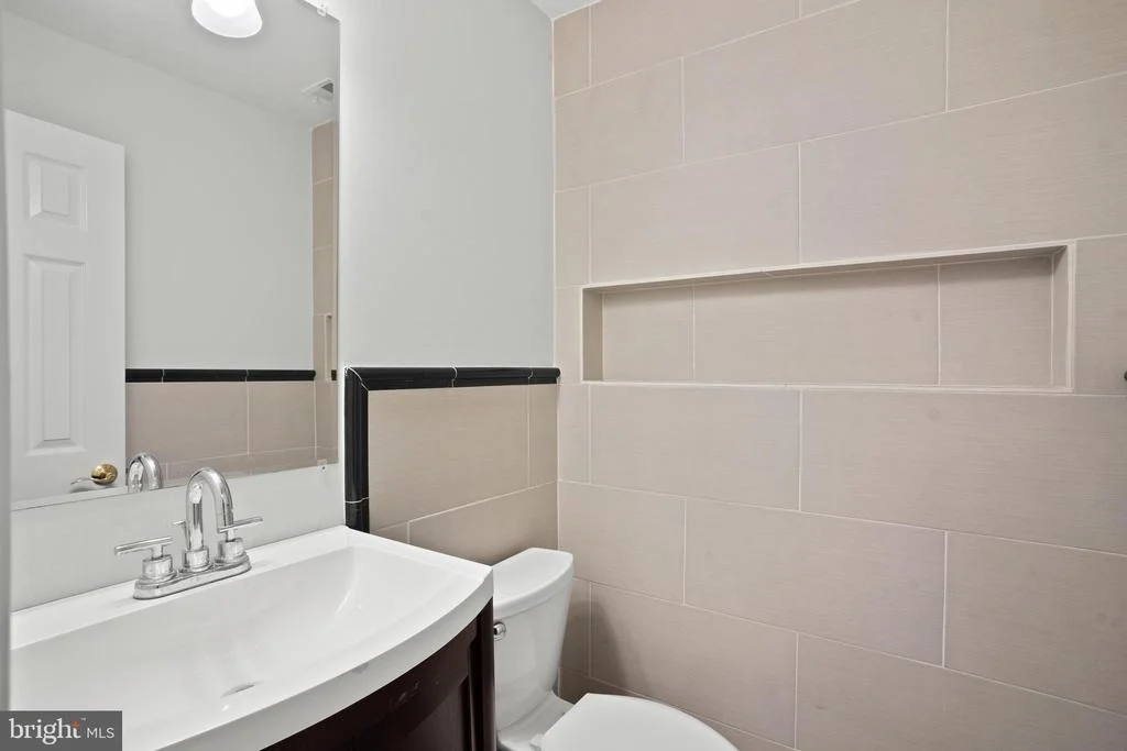 Photo of 1410 FALLSWOOD DRIVE