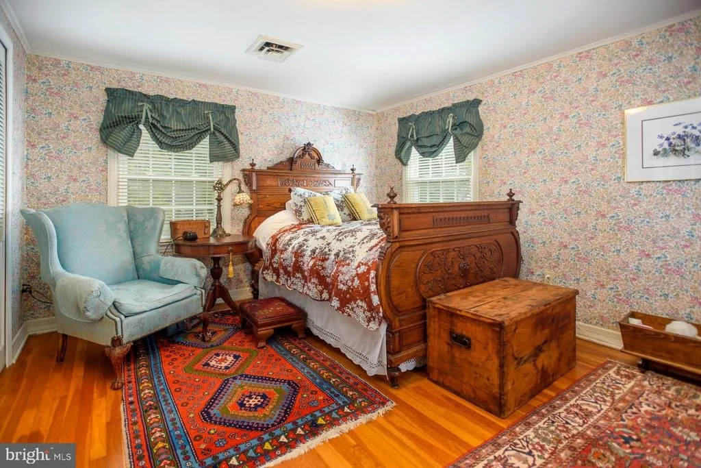 Photo of 1308 TOWN POINT ROAD