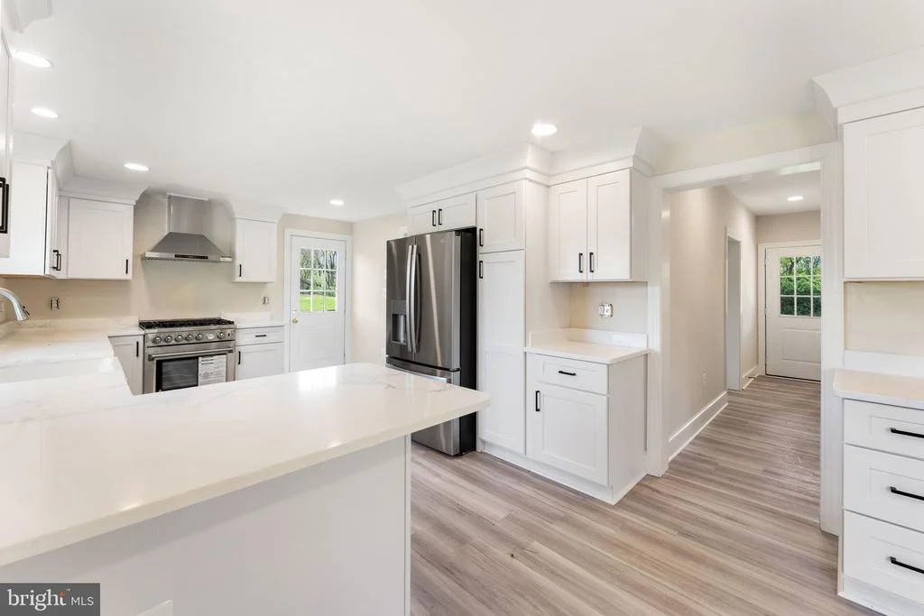 Photo of 11066 MORELAND ROAD