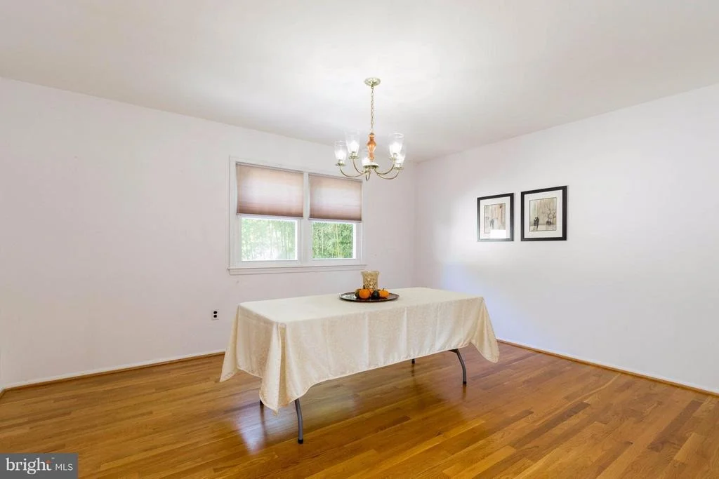 Photo of 9609 PODIUM DRIVE