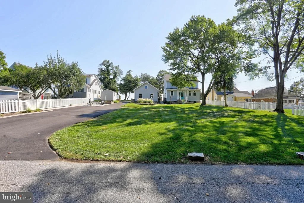 Photo of 8171 BAYSIDE DRIVE
