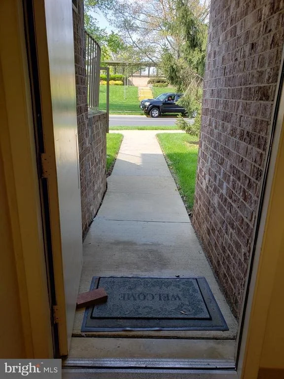 Photo of Unit 71B at 3600 GLENEAGLES DRIVE