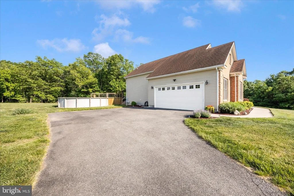Photo of 7145 LINGANORE ROAD
