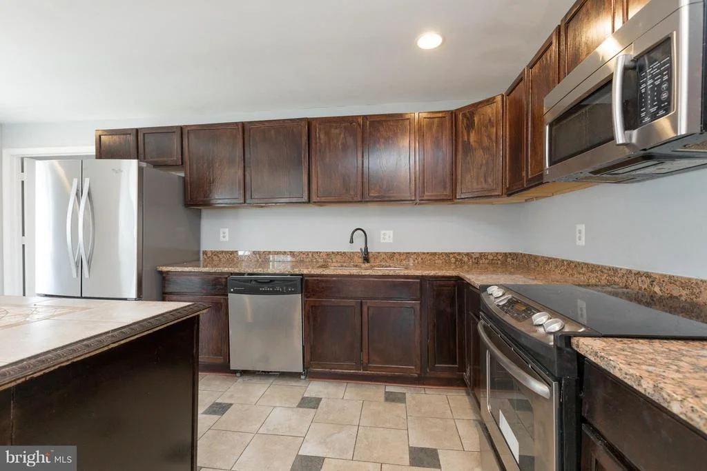 Photo of 5500 ADDISON ROAD
