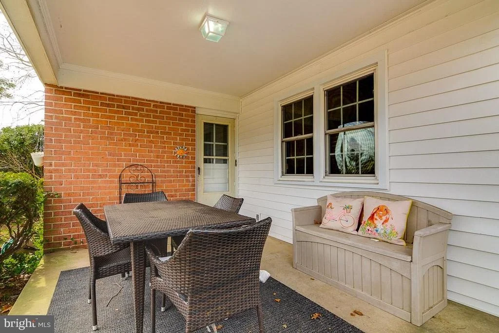 Photo of 9702 LONGVIEW DRIVE
