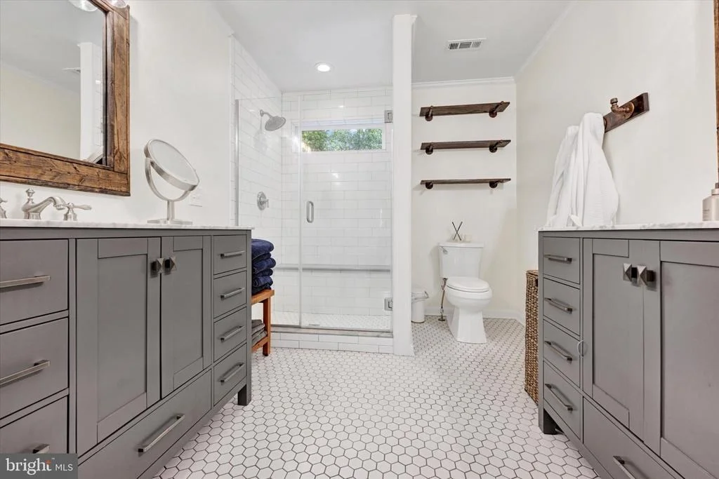 Photo of 1292 SWAN DRIVE