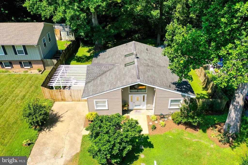 Photo of 5432 LAUREL TRAIL