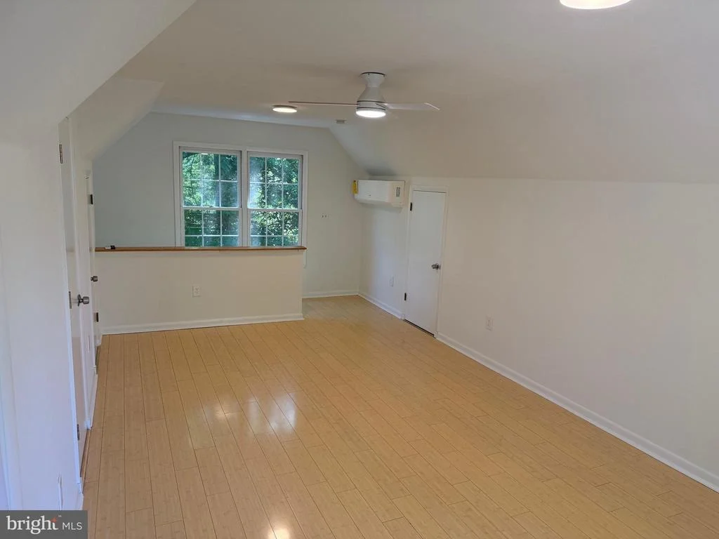 Photo of 1022 HARBOR DRIVE