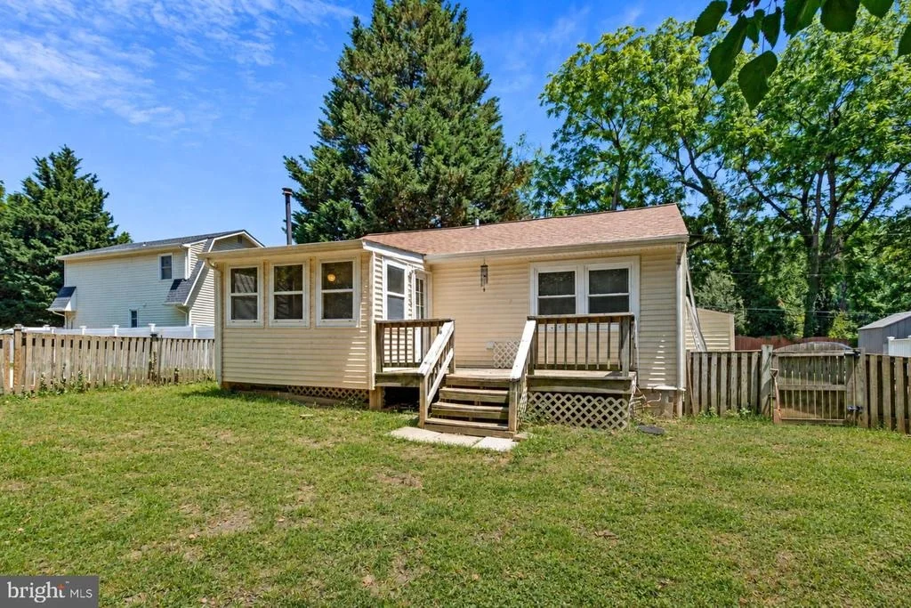 Photo of 906 BUTTONWOOD TRAIL
