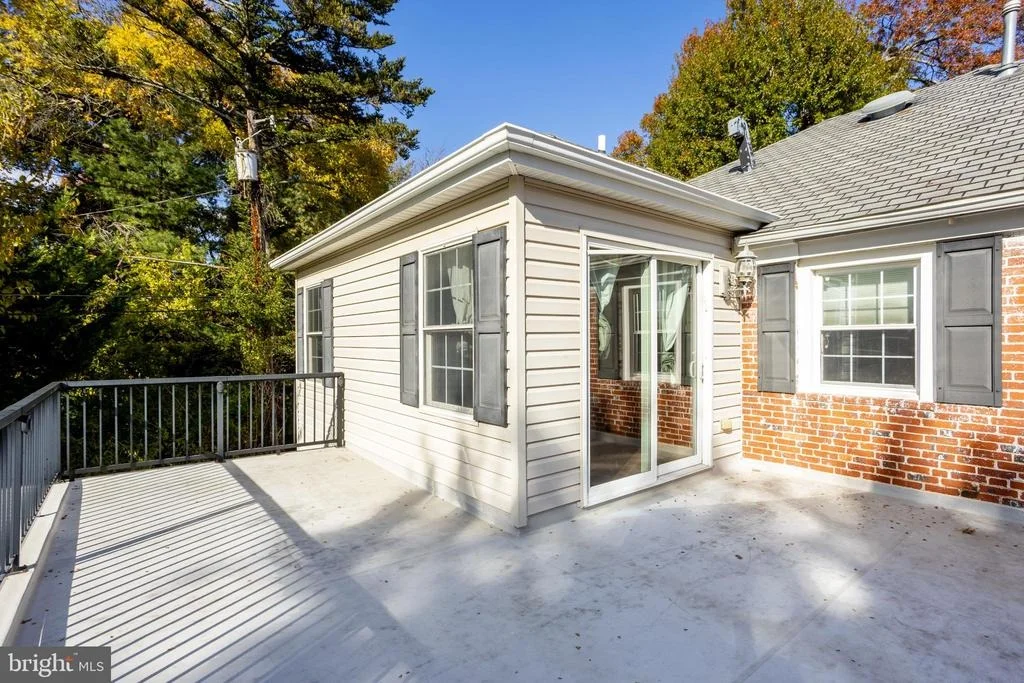 Photo of 3306 LABYRINTH ROAD