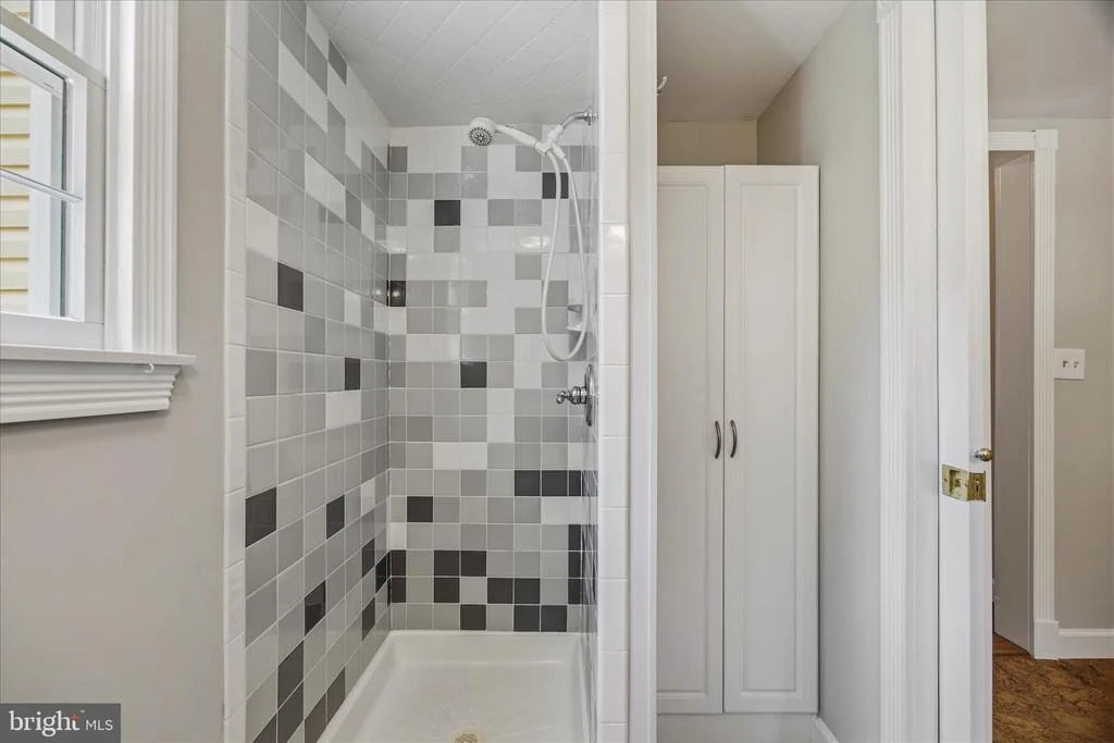 Photo of 565 SUNSET KNOLL ROAD