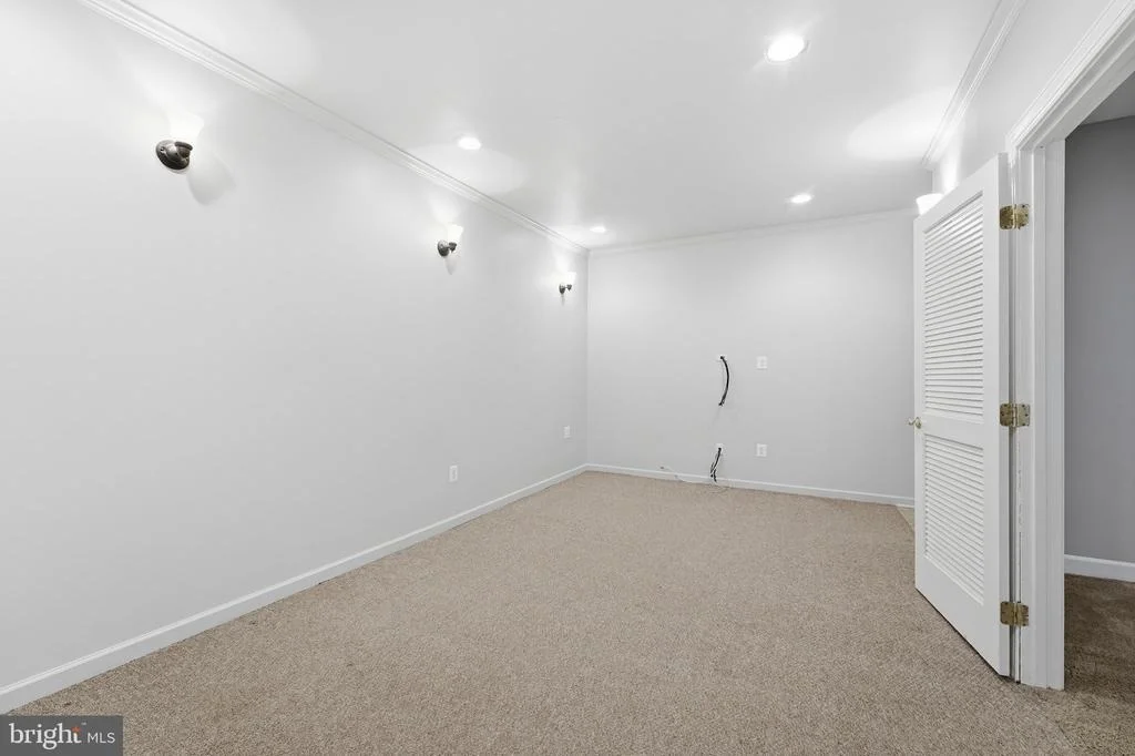 Photo of 2148 CHESTNUT LANE